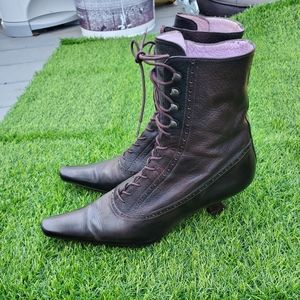 RARE Vintage Renaissance Mideivel lace up boots by Audley London 37 Witch Boots!